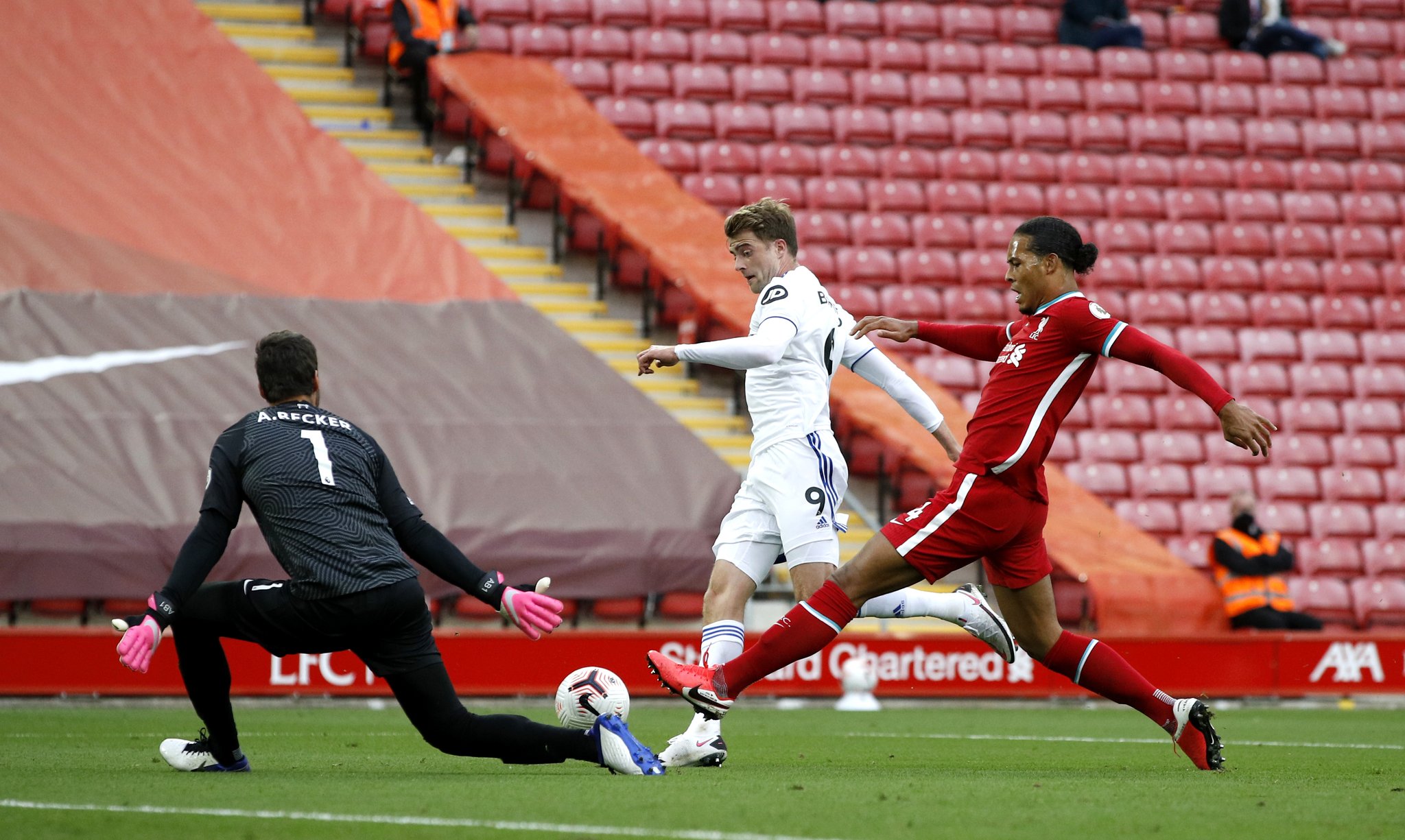 气下都保持 气下都保持